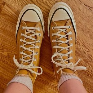 Vintage Brown Chuck Taylor Converse 🤎💛